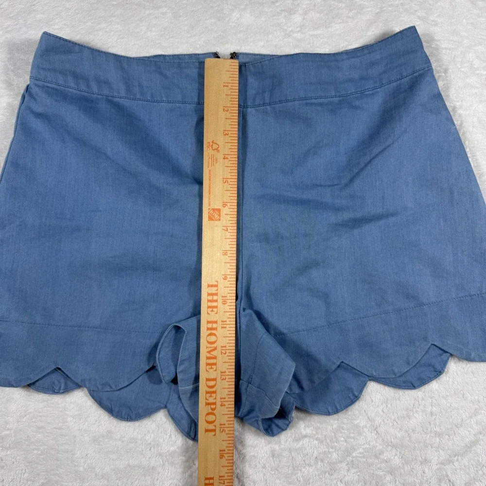 Mud Pie Womens Blue Scalloped Hem Chambray Shorts Size L Cotton Blend Flat Front